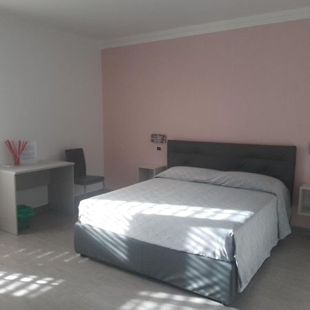 Alba De Mar B&B 로세토 카포 스풀리코 외부 사진